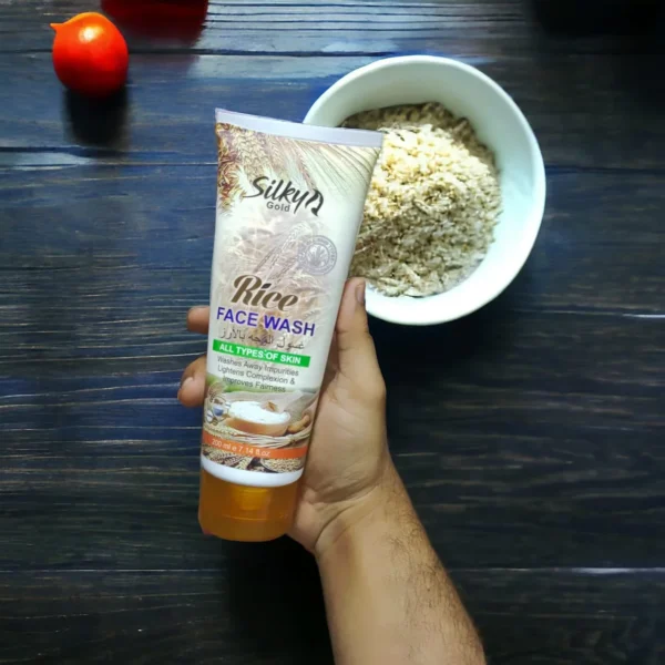 Silky Gold Rice Face Wash 200ml